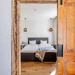 Апартаменты Freinholdi Maja Kuelaliskorter 3 - Balcony Выру