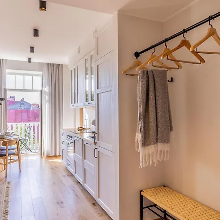 Freinholdi Maja Külaliskorter 3 - Balcony Apartamento *