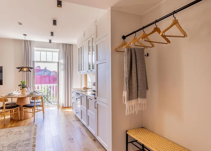 Freinholdi Maja Kuelaliskorter 3 - Balcony Apartment *