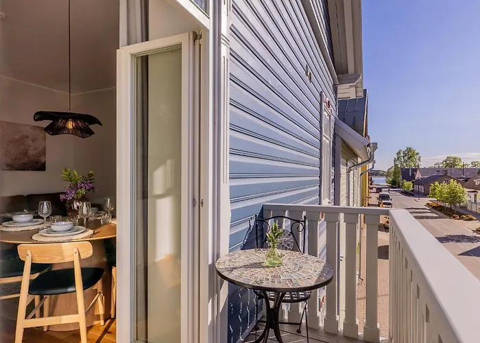 Freinholdi Maja Kuelaliskorter 3 - Balcony Apartment Voru